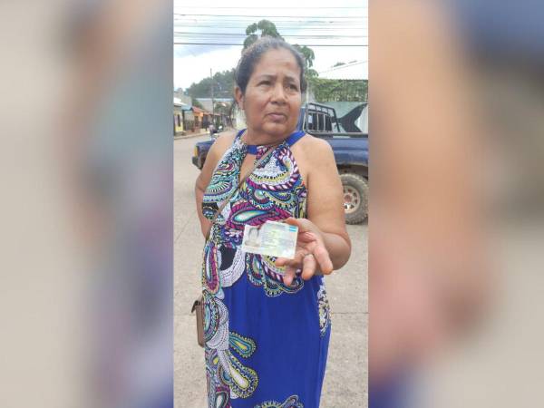 La denunciante afirma que su DNI fue retenido y dañado tras exigir su devolución en Campamento, Olancho.