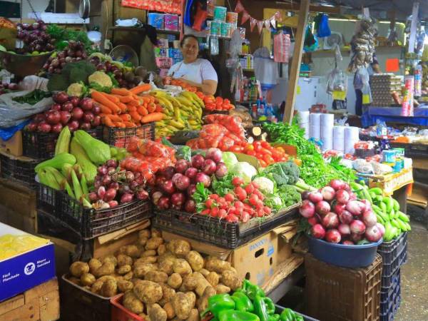 Honduras cerró 2025 con una inflación acumulada del 4,98 %, superior en 1,1 puntos porcentuales al 3,88 % registrado en 2024, según datos oficiales.
