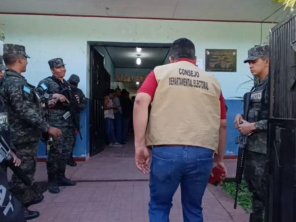 Más de 4,000 personas están habilitadas para votar en San Antonio de Flores.