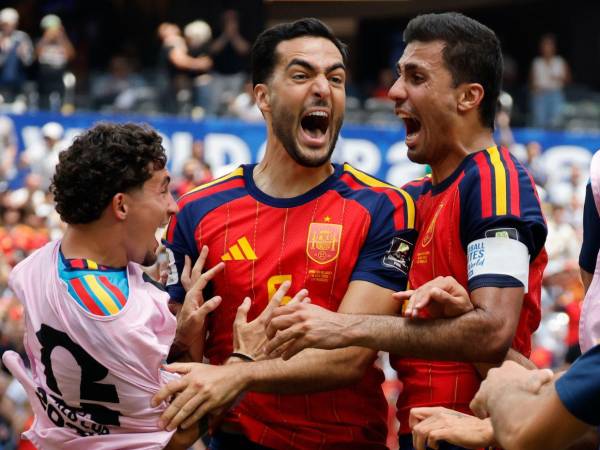 Desde que España avanzó a la gran final del Mundial 2026, los aficionados de La Roja comenzaron a viralizar múltiples coincidencias con respecto a su última conquista en Sudáfrica 2010, alimentando la creencia de que el equipo de Luis de la Fuente vencerá a Argentina para conquistar una nueva Copa del Mundo.