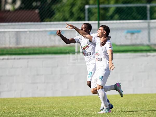 Imágenes del desarrollo del partido.