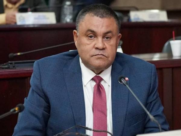 El diputado Carlos Umaña aseguró que de mantenerse el dictamen sin cambios su voto será en contra.