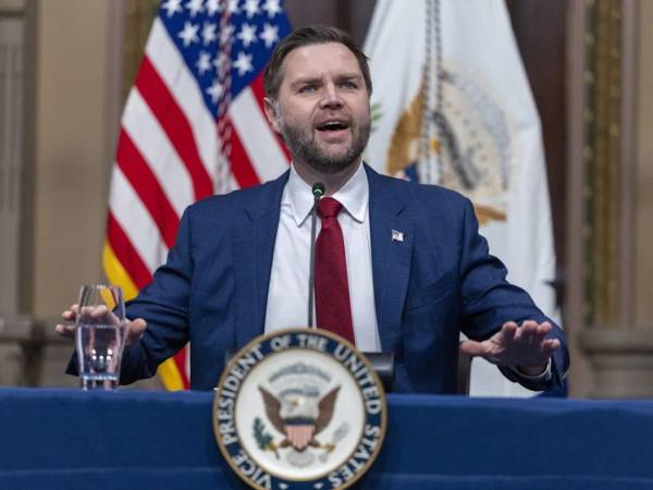 El vicepresidente JD Vance aseguró en Budapest que Estados Unidos posee herramientas en su arsenal que el presidente Trump no dudará en usar si Teherán no cede.