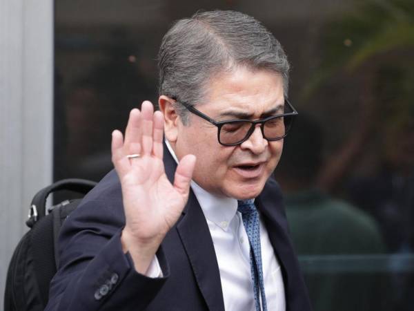 El expresidente Juan Orlando Hernández recibió su carta de libertad por parte de la CSJ.
