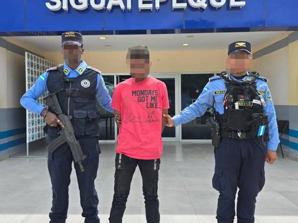 El sujeto fue detenido en una zona montañosa de la aldea Zambrano del municipio de El Rosario en Comayagua.