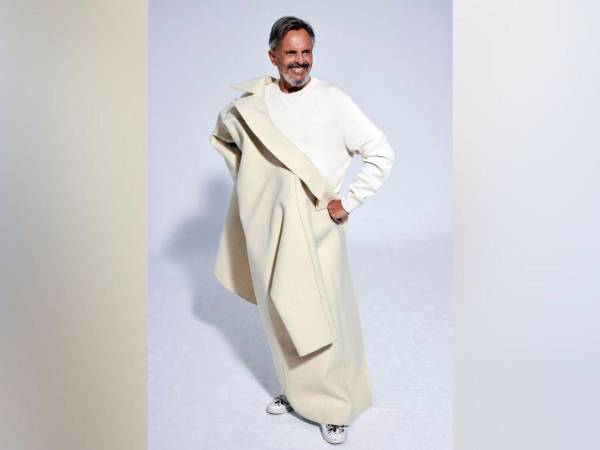 El 27 de febrero Miguel Bosé inicia su gira en México, luego pasará por ciudades de Estados Unidos y España.