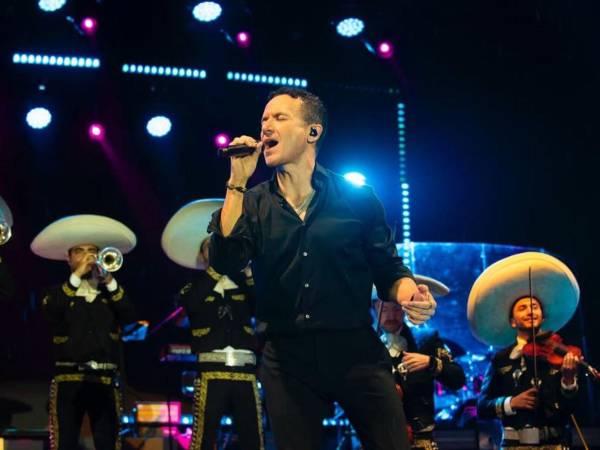 Con técnicas de inteligencia artificial y animación digital, los artistas se transforman en murales y paisajes de Nueva York para rendir homenaje a la migración, la identidad y la memoria