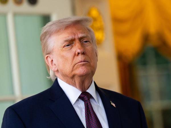 El presidente de Estados Unidos, Donald Trump, dijo que no se disculpará con el papa León.