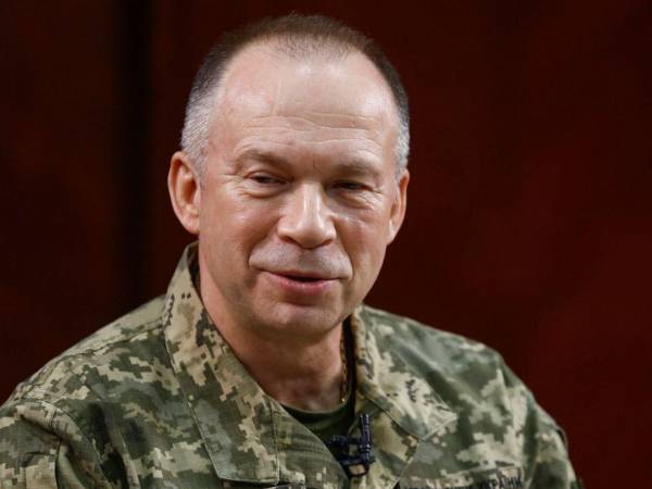 El comandante en jefe de las Fuerzas Armadas, Oleksandr Sirski.