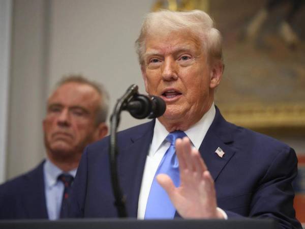 La Organización Mundial de la Salud (OMS) dijo este martes que no existen evidencias científicas sobre una posible relación entre el consumo de paracetamol en el periodo del embarazo y el autismo, pero recordó que cualquier medicamento debe utilizarse con precaución durante la gestación, especialmente en los primeros meses y siguiendo los consejos de un médico o personal de la sanidad. Aquí más detalles.