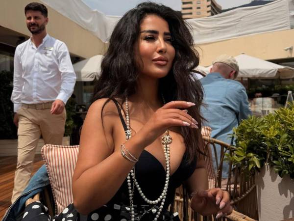 La 'influencer' marroquí, Soukaina Janah, fue condenada este lunes 17 de agosto a diez meses de prisión en sentencia firme y al pago de una multa de 500 dírhams (unos 45 euros) por ultraje público al pudor, informaron medios locales.