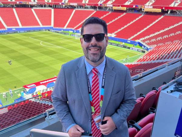 Una polémica se dio durante el Mundial 2026 luego que la FIFA expulsara de la Copa del Mundo a un periodista que criticó a un árbitro de Centroamérica. ¿De quién se trata y qué fue lo que sucedió?
