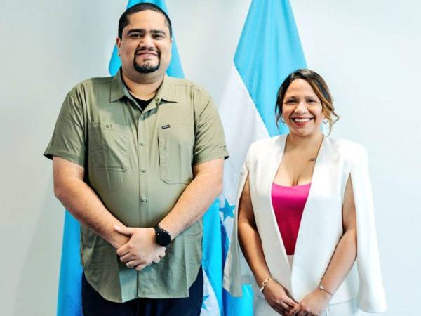 Luego del audio con Isis Cuéllar, José Carlos Cardona decidió abandonar la Secretaría de Desarrollo Social (Sedesol). Mirtha Gutiérrez asumió el cargo.