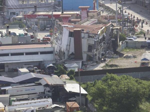 La ciudad filipina General Santos, la más afectada por el terremoto de magnitud 7,8 que el lunes azotó la sureña isla de Mindanao, con un saldo de momento de 38 fallecidos, se encuentra en estado de calamidad, declaró este martes a EFE la oenegé local Kidlikasan.