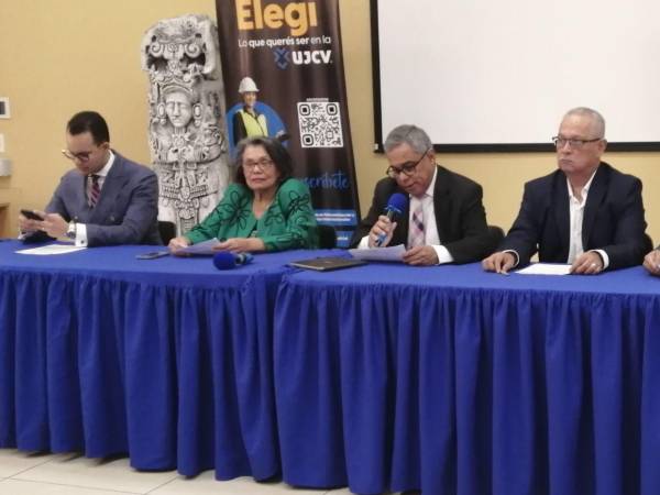 La Red por la Equidad Democrática en Honduras (REDH) hizo el pronunciamiento en la sede de una universidad privada de la capital.