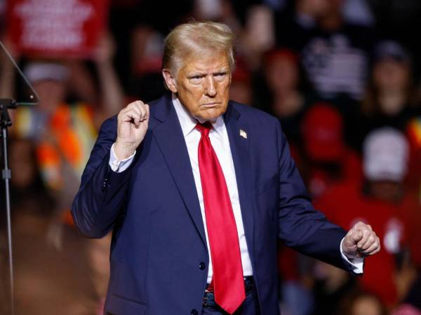 El republicano Donald Trump ha prometido devolverle a Estados Unidos su liderazgo mundial.