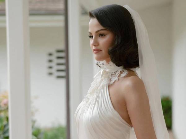 La boda de Selena Gómez y el productor musical Benny Blanco, celebrada el pasado fin de semana, sigue ofreciendo nuevos detalles.