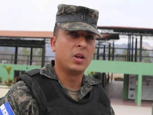 El excapitán auxiliar de las Fuerzas Armadas fue cesado en su cargo de portavoz, el 30 de junio de 2025.