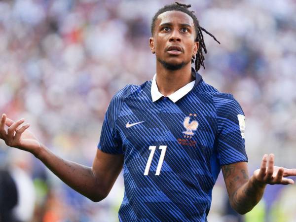 Michael Olise, estrella del Bayern Múnich y la Selección de Francia, se caracteriza por una actitud aislada de la sociedad, capaz de sorprender a propios y extraños con cualquier decisión que tome.