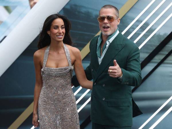 Brad Pitt se refirió públicamente a la boda de Taylor Swift y Travis Kelce durante el estreno de su nueva película, Heart Of The Beast, celebrado el miércoles en Franklin, Tennessee.
