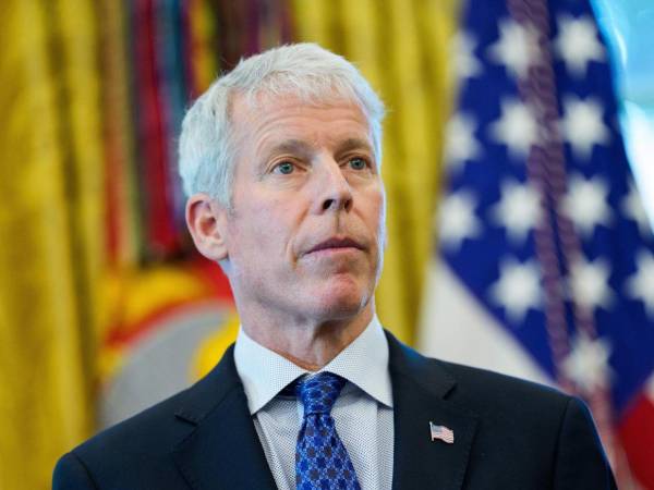 Estados Unidos permitirá que México continúe suministrando petróleo a Cuba.