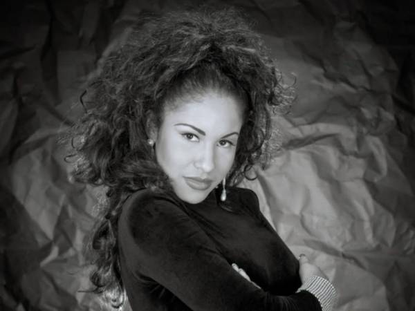 La figura de Selena Quintanilla vuelve a ocupar un lugar central en la escena cultural estadounidense con una exhibición inédita que el Museo Grammy inaugurará en Los Ángeles durante 2026.