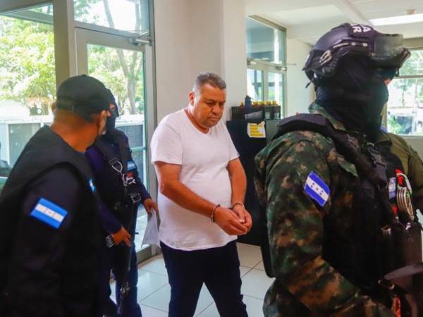 Tras su audiencia inicial en San Pedro Sula, ratifican prisión preventiva para profesor del Instituto JTR por violación calificada a menor de edad.