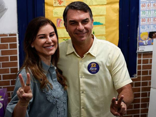 Las últimas encuestas divulgadas por las firmas Datafolha y Quaest, le dan la victoria a Bolsonaro con un 51% de los votos validos, frente al 49% obtenido por Lula.
