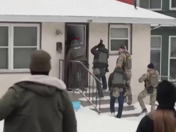 Los agentes de ICE también han reducido las detenciones hechas en los tribunales de inmigración, tras un cambio en la política.