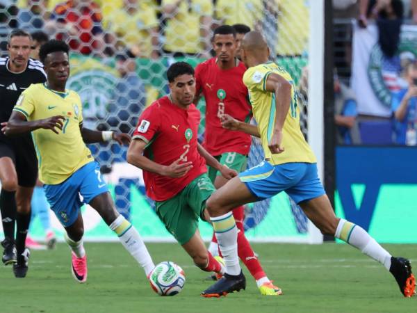 Brasil tuvo que reaccionar rápido porque Marruecos lo sorprendió en el inicio del partido.
