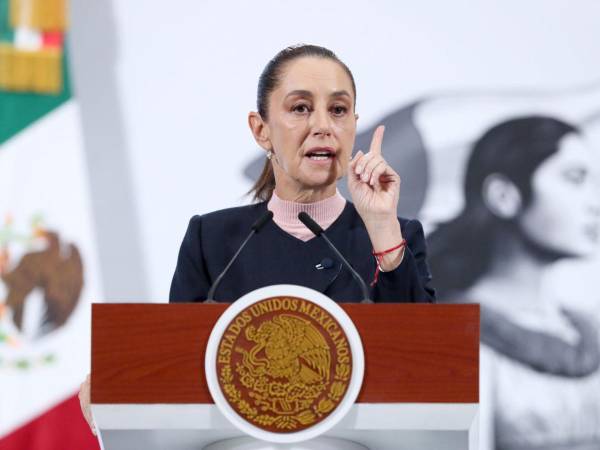 La presidenta Claudia Sheinbaum condenó el asesinato del alcalde de Uruapan, Carlos Manzo, y anunció medidas para garantizar justicia y seguridad.