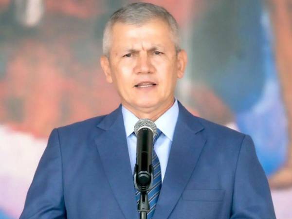 El exjefe de las Fuerzas Armadas tiene varias denuncias por ataques a la prensa.