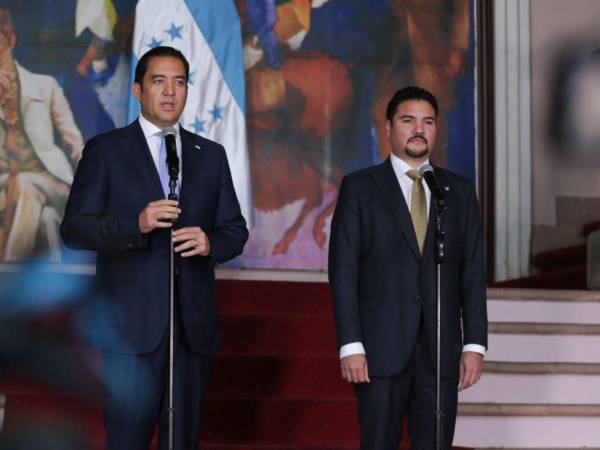 Todos los ministros harán el proceso de transición de forma independiente.