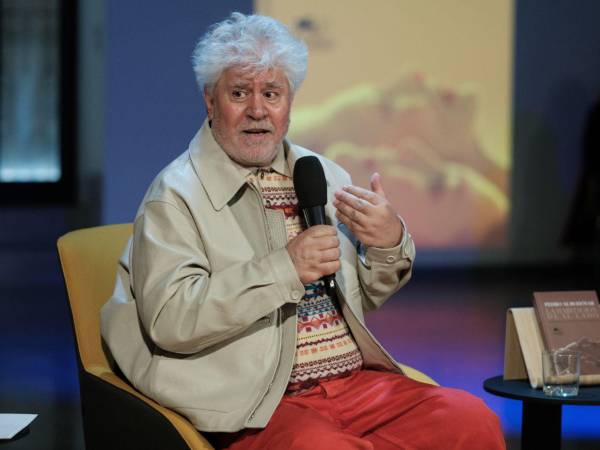 El director señaló que no suele incluir en sus películas escenas dramáticas y prefiere que sean los protagonistas quienes las narren.