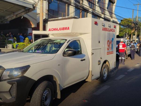 Un hombre fue abatido a balazos frente a centro comercial en el bulevar Morazán.