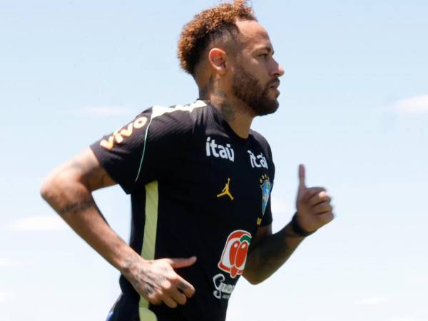 Neymar se perdió el primer juego de Brasil por una lesión.