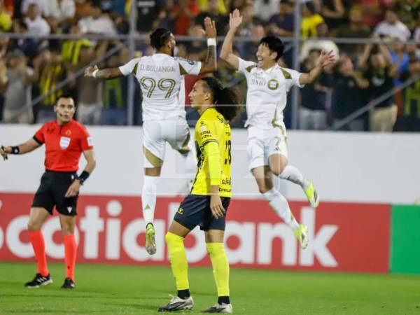 Los Ángeles FC se divirtió en su visita ante el Real España en el Morazán.