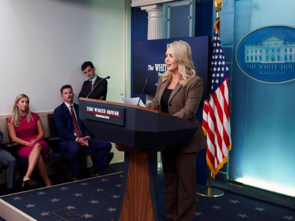 El gobierno de Trump sugirió que las vacunas se apliquen en cuatro o cinco etapas.