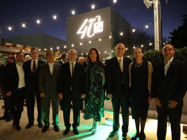 Durante la gala, se destacó la visión regional y el compromiso que han guiado el crecimiento del grupo.