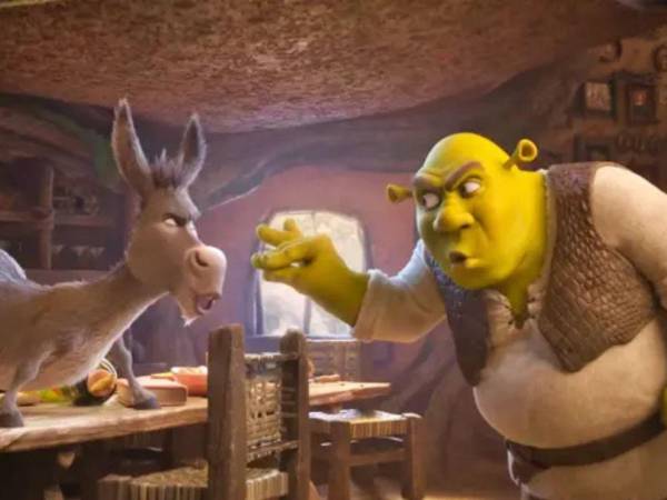 El nuevo tráiler muestra a burro listo para viajar y a Shrek tratando de impedirlo.