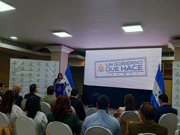 Actualmente, la SDE registra 3,591 licencias vigentes: 2,102 corresponden a distribuidores, 1,002 a representantes, 149 a agentes y 338 al Régimen Especial establecido en el marco del CAFTA-RD.