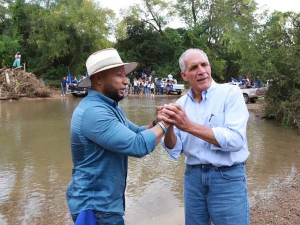 Asfura fue acompañado por diferentes candidatos del Partido Nacional.
