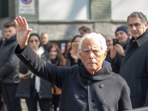 Con la muerte de Giorgio Armani, una era de elegancia sobria y creación independiente llega a su fin.