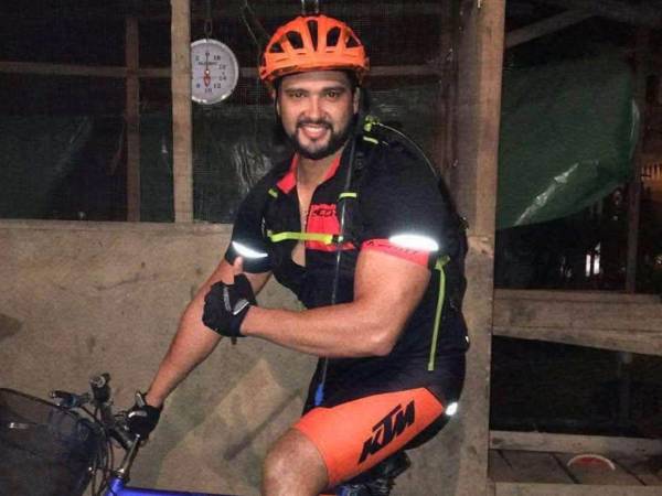 Cinco impactos de bala terminaron con la vida del empresario Roberto Becker la tarde del sábado 8 de agosto de 2026, cuando acababa de finalizar sus labores en uno de sus establecimientos en San Pedro Sula, Cortés. Esto se sabe hasta el momento: