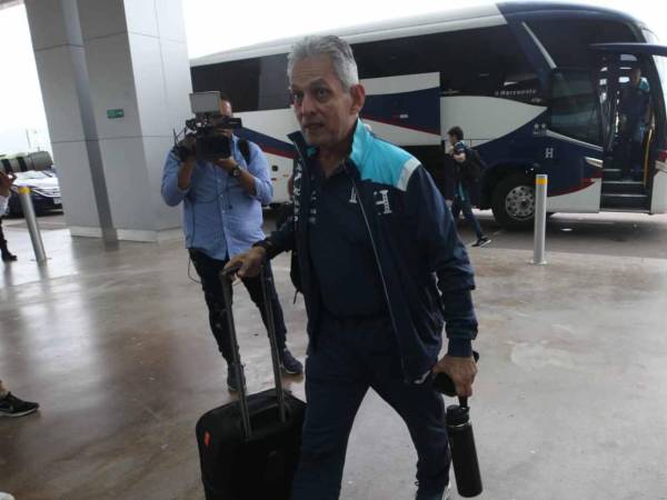 El técnico de la Bicolor no salió conforme con el rendimiento de sus jugadores.