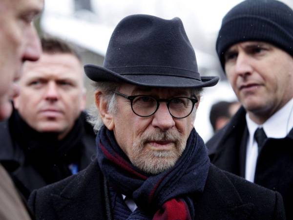 Steven Spielberg ha alcanzado el denominado EGOT, un hito reservado a apenas 21 artistas en la historia del espectáculo. El cineasta logró el domingo su primer Grammy en la categoría de Mejor Película Musical por 'Music by John Williams', el documental que produjo sobre su colaborador de toda la vida.