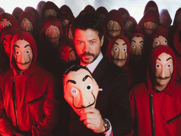 La plataforma publicó un teaser de 50 segundos que ha desatado la especulación entre los seguidores de la serie sobre si el regreso será una nueva temporada, varios spin-offs o ambas cosas a la vez.