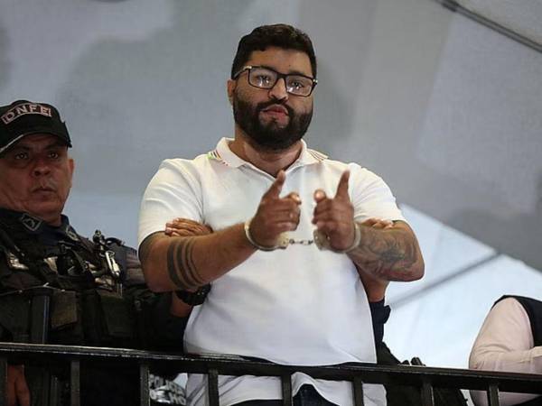 El exjuez Marco Vallecillo es acusado por extorsión.