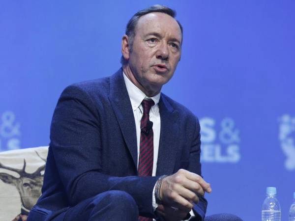 El actor Kevin Spacey vuelve a acaparar titulares tras negar públicamente que sea adicto al sexo, una afirmación que hizo durante su testimonio en un tribunal de Santa Mónica.