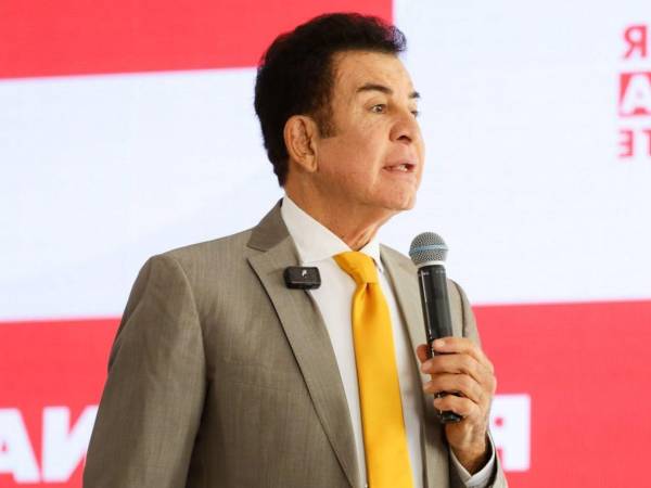 Salvador Nasralla afirmó que no hubo irregularidades en la captación de fondos para su campaña presidencial.